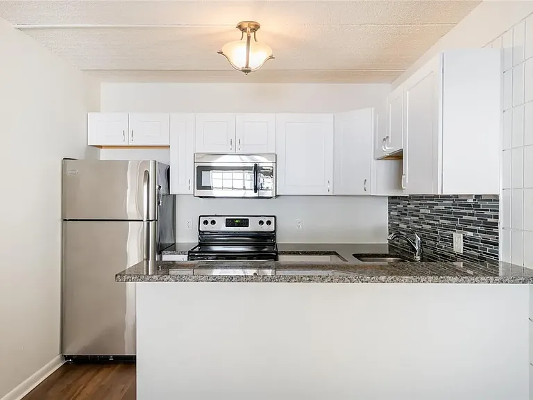 3211 W De Leon St — Photo 35
