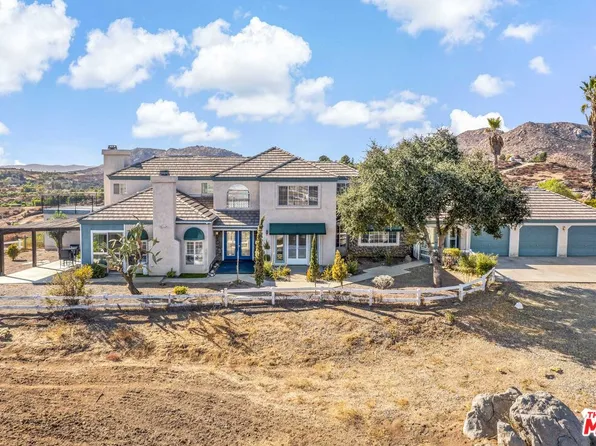 38675 Green Meadow Rd, Temecula, CA 92592