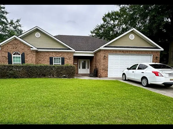 519 Cobblestone Cir, Bloomingdale, GA 31302