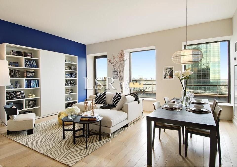 1st image of 75 Wall St #38A