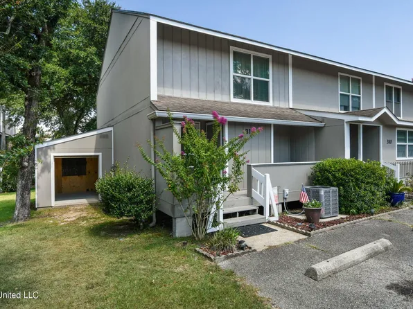 311 Highpoint Dr, Diamondhead, MS 39525
