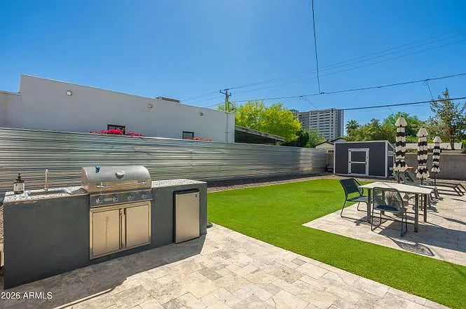 933 E Granada Rd — Photo 23