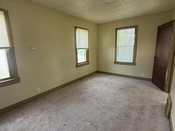 5th image of 3201 Clairmont St