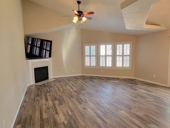 2nd image of 1806 W Garden Ct