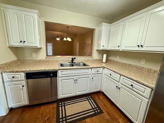 3rd image of 214 Staghorn Court