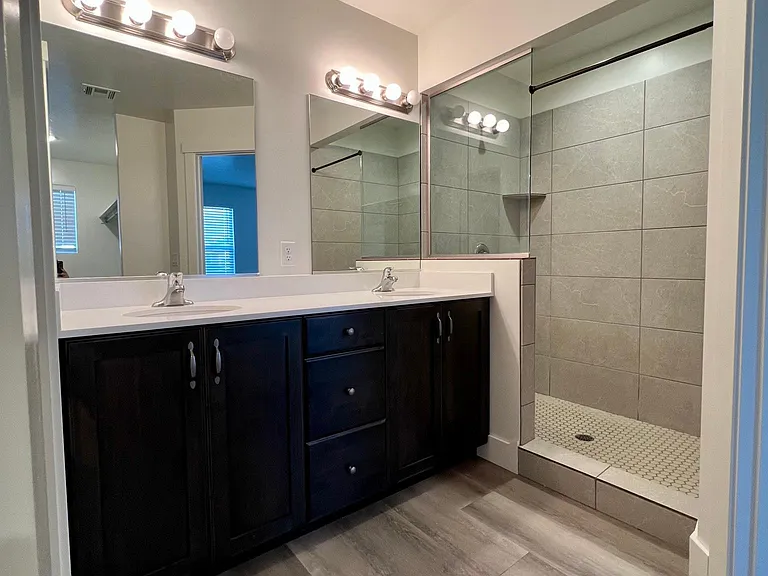 Master Bath / Shower