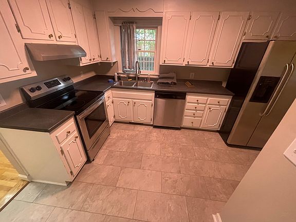 2nd image of 213 N Eastern St