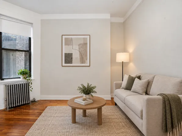 73 Thompson Street image 1 of 5