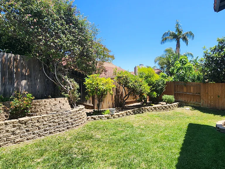 13482 Entreken Ave — Photo 8