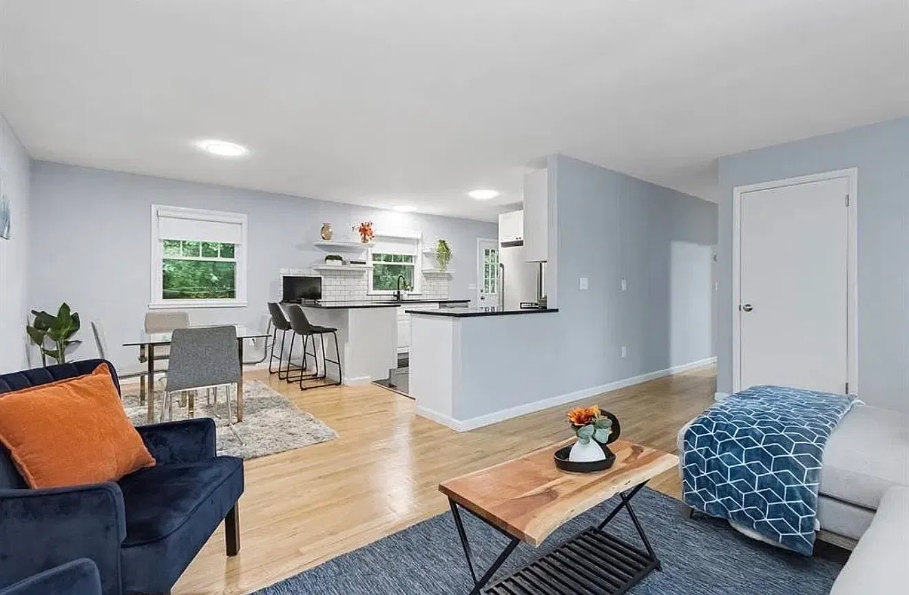 3 bed, 1605 sqft, $3,000 — Photo 4