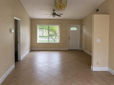 4th image of 4231 SW 55th Ave