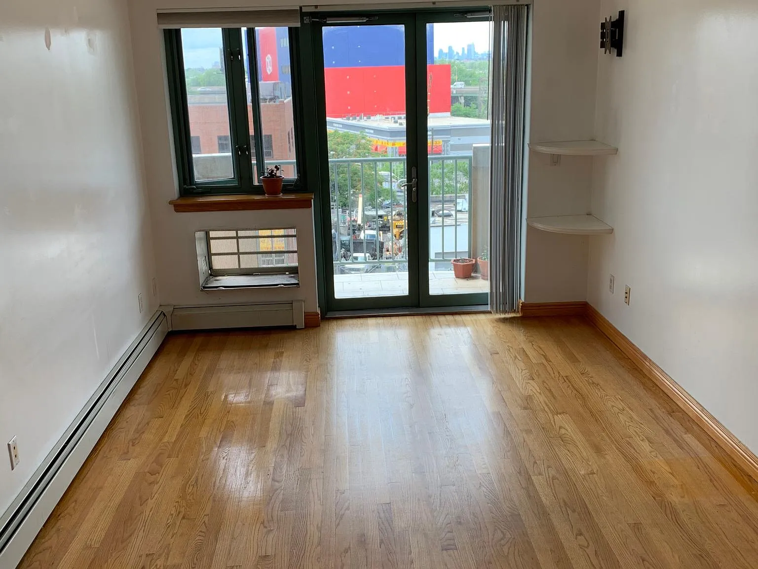 4128 Haight St — Photo 4