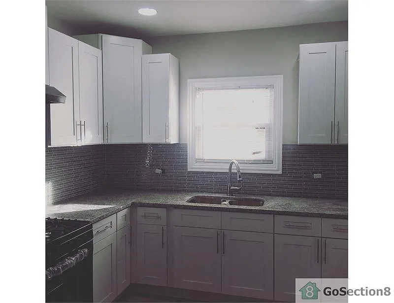 16525 S Park Ave photo 1