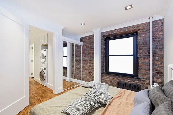 Rented by R New York | media 25