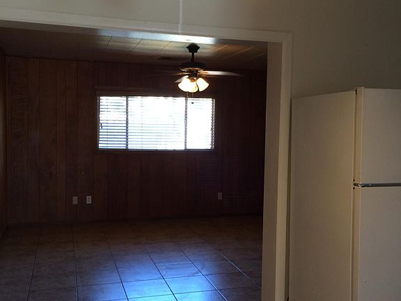 dining Room Looking into Family Rm