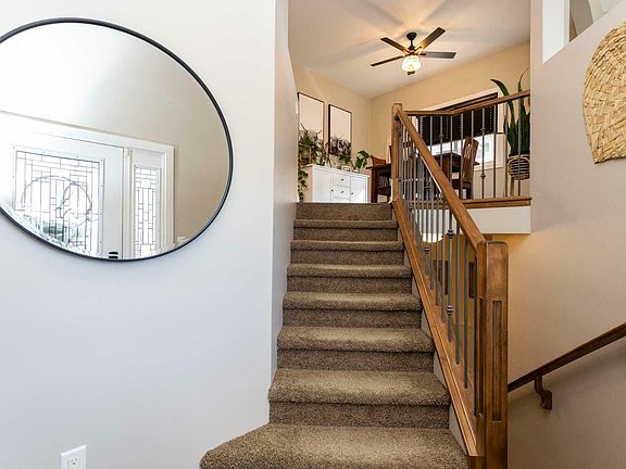 4th image of 7 Richfield Cres