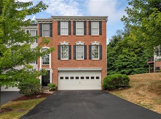 607 Hunting Creek Rd, Canonsburg, PA 15317