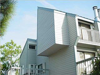 2nd image of 1308 Acacia Dr