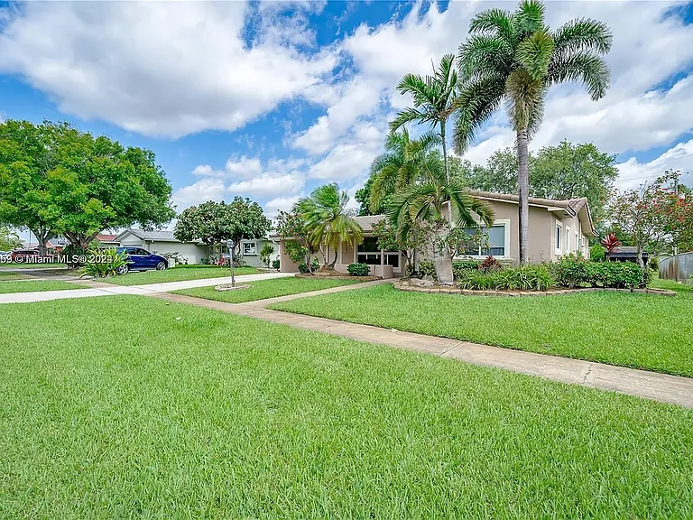 4205 McKinley St — Photo 10