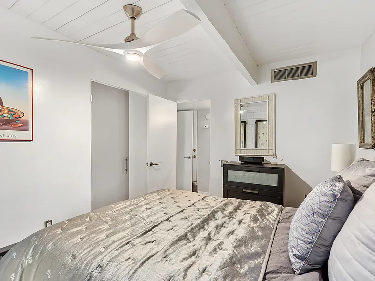 341 Sandpiper St — Photo 15