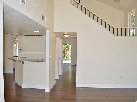 4th image of 7718 River Village Dr