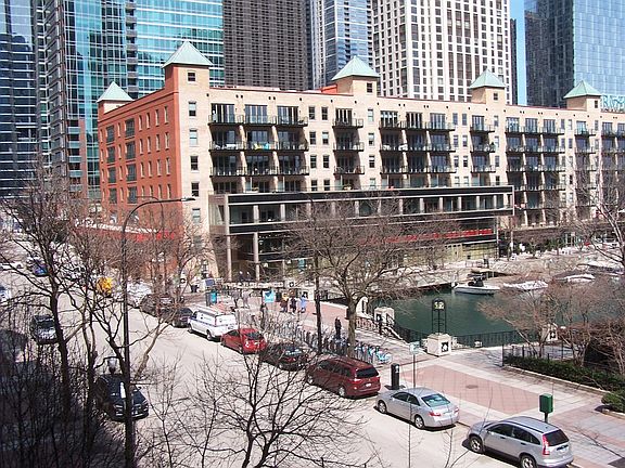 2nd image of 440 N McClurg Ct APT 417-S