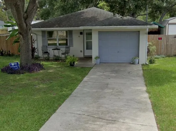 42 N Oak Ave, Umatilla, FL 32784