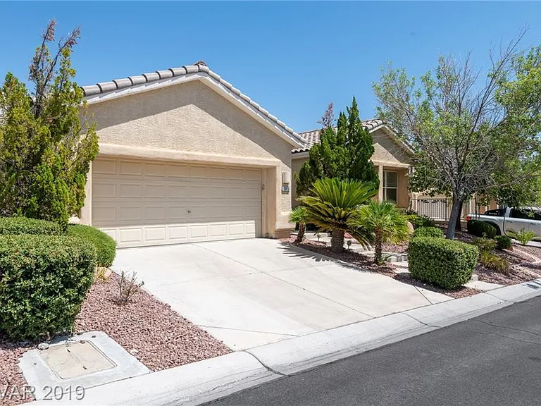 11156 Dell Cliffs Ct — Photo 1
