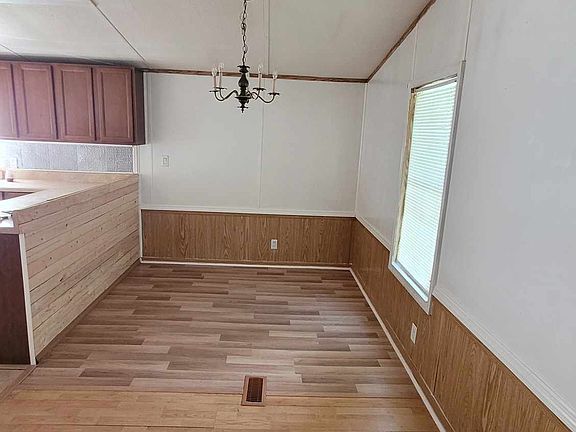 3rd image of 9812 6th Ave