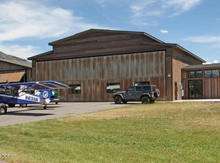 127 E Reserve Dr, Alpine, WY 83128