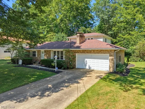 3167 Stanley Rd, Akron, OH 44333