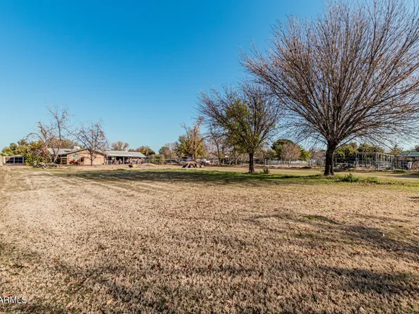 4035 W COUNTRY GABLES Drive, Phoenix, AZ 85053