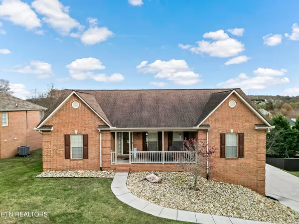 4942 Shannon Run Dr, Knoxville, TN 37918