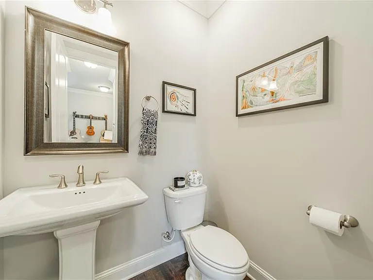 690 Arklow Dr — Photo 17