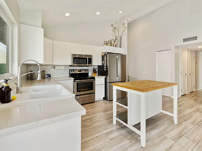 2214 N 87th Way — Photo 8