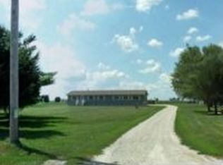 5665 Nettle Creek Rd, Morris, IL 60450