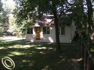 1724 Hayes Ave, Ortonville, MI 48462