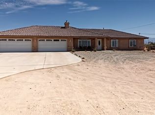 8723 Olivine Rd, Phelan, CA 92371