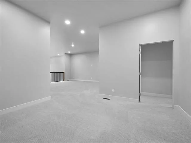 392 W Ridges Blvd #B — Photo 23