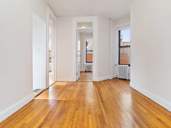 169 Sullivan St APT 4, New York, NY 10012