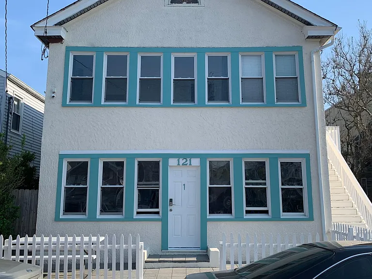 121 Blaine Ave #4 — Photo 5