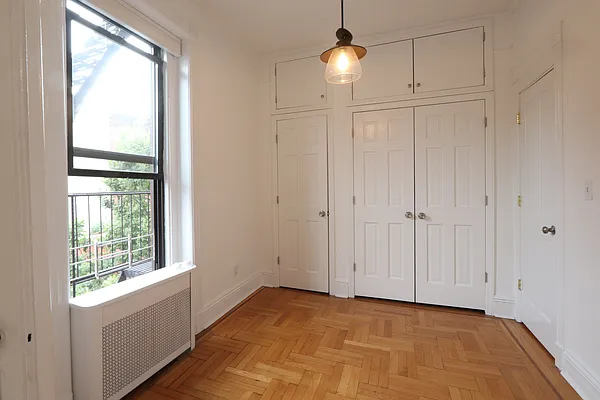 Rented by Douglas Elliman | media 26