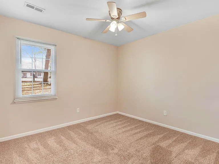 107 Sparrow Ct — Photo 15