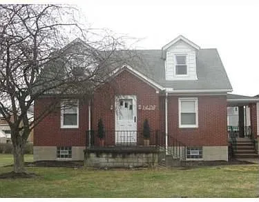 1428 Pine St photo 1