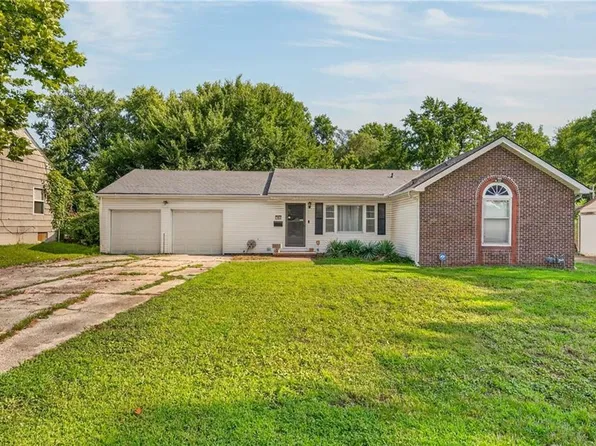 7904 E 87th St, Raytown, MO 64138