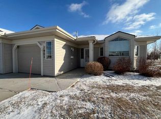 901 W Nativity Bay, Rocky View County, AB T1X1R1