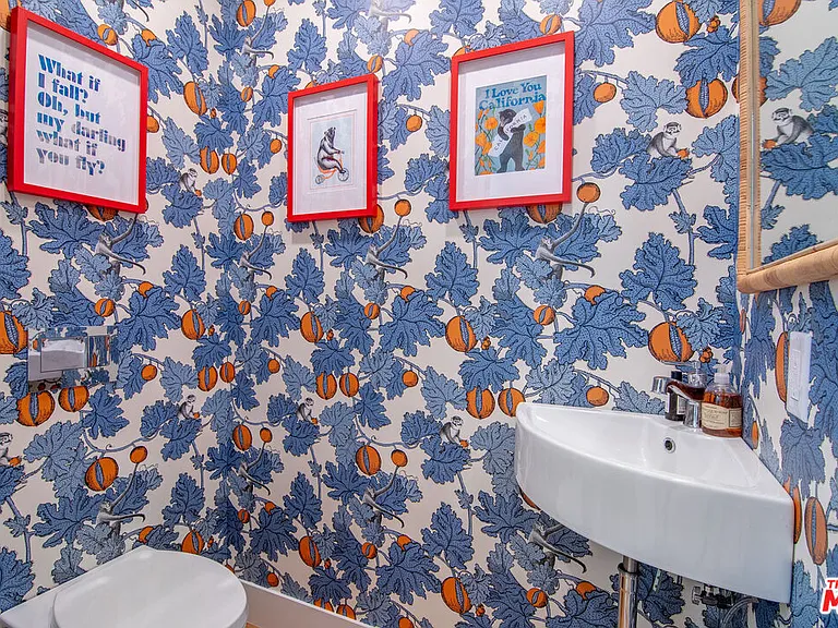 8021 Blackburn Ave #U — Photo 21