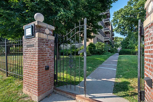 232 Farmington Ave #E9 Photo 1