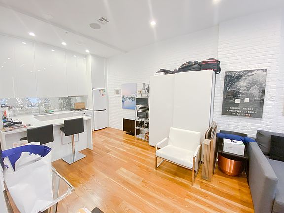 3rd image of 5 Greene Ave #1R