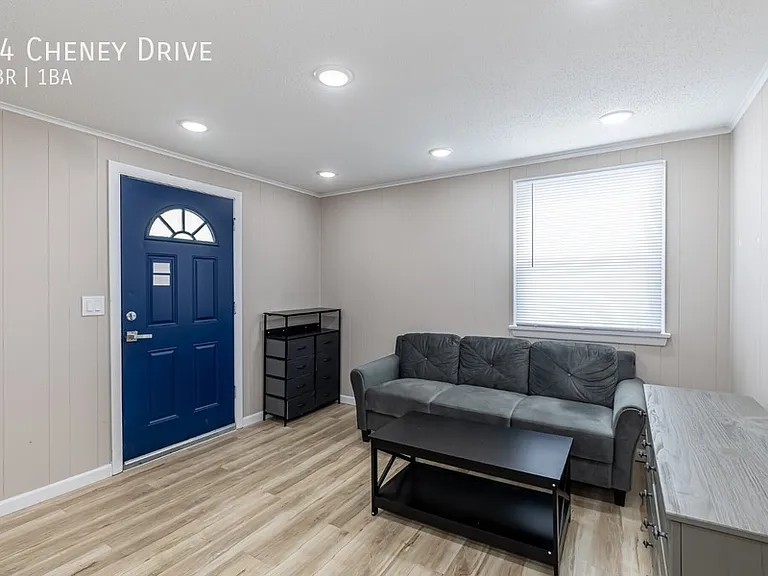 64 Cheney Dr — Photo 19